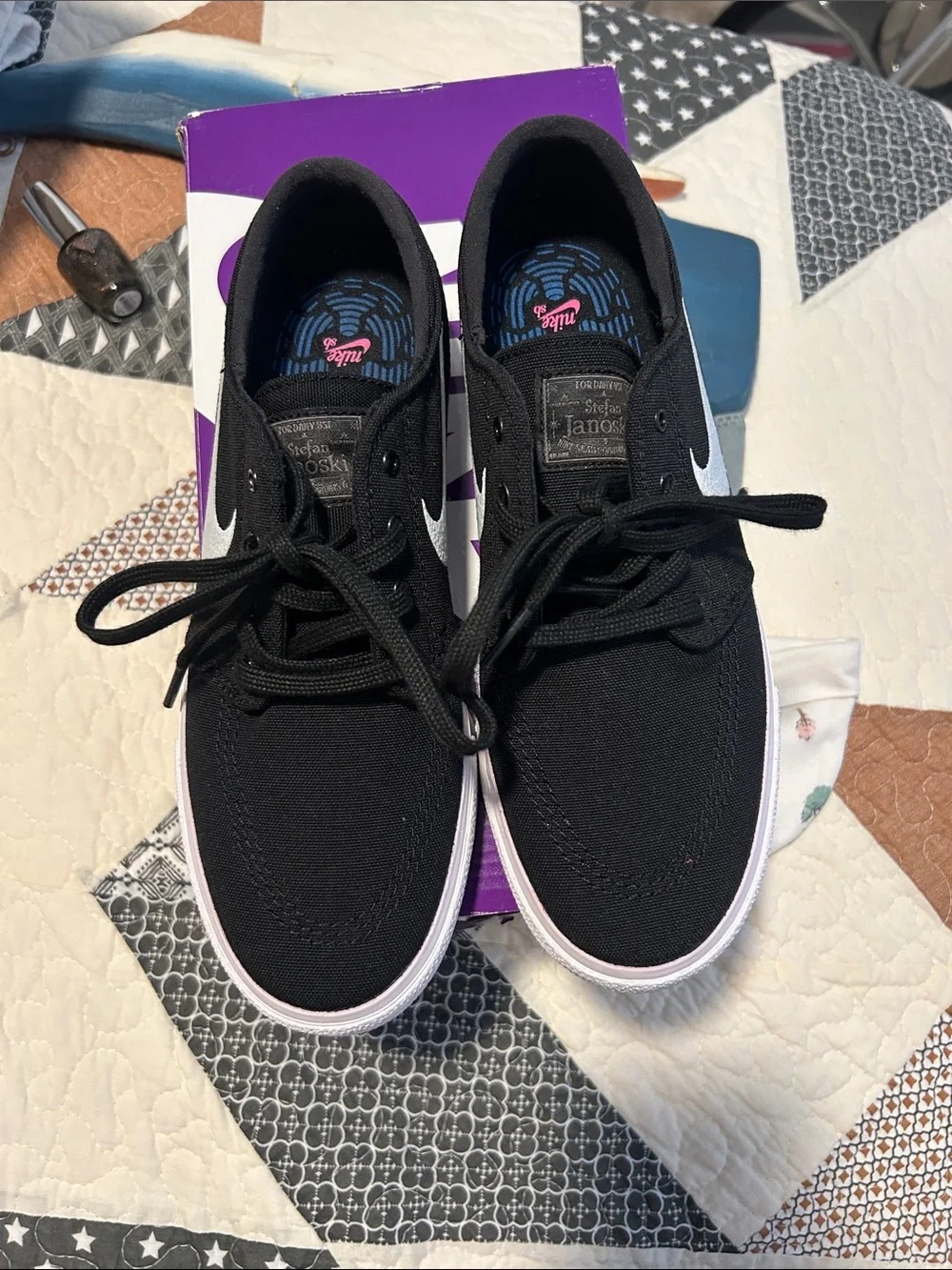 BRAND NEW Stefan Janoski black and white Nike SB Zoom Air Men’s size 7